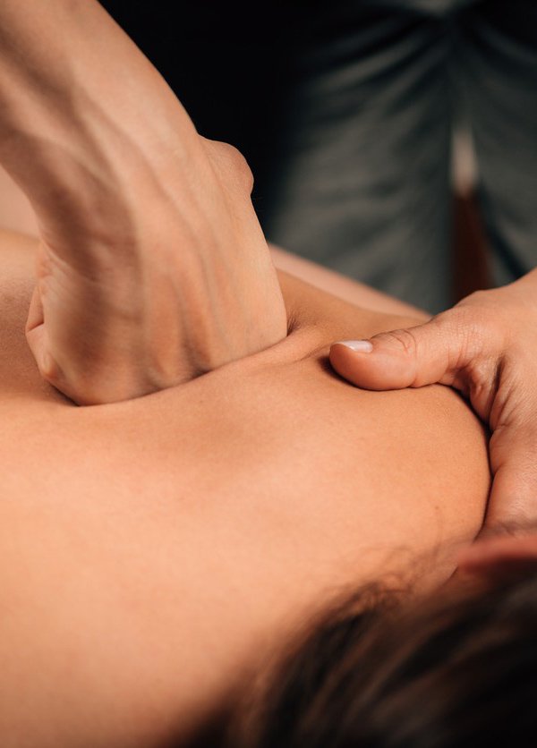 deep-tissue-massage-on-back01 https://zynk.ae/wp-content/uploads/2023/11/deep-tissue-massage-on-back01.jpg